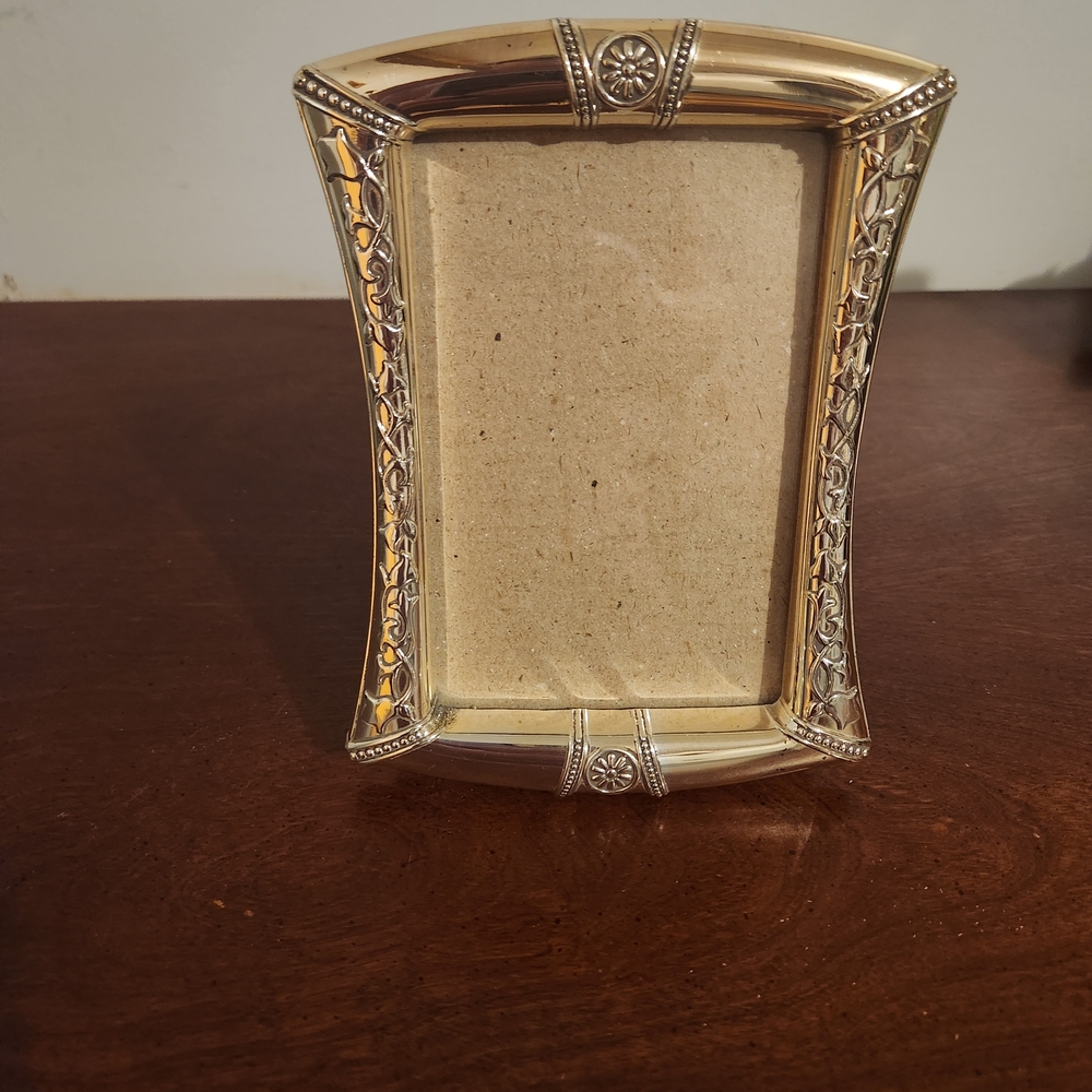 Burnes Of Boston Heavy Gold Tone Metal Picture Frame 4x6